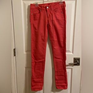 American Eagle Women’s Skinny Jeans. Size: 2 Regular    98%cotton and 2%Spandex.